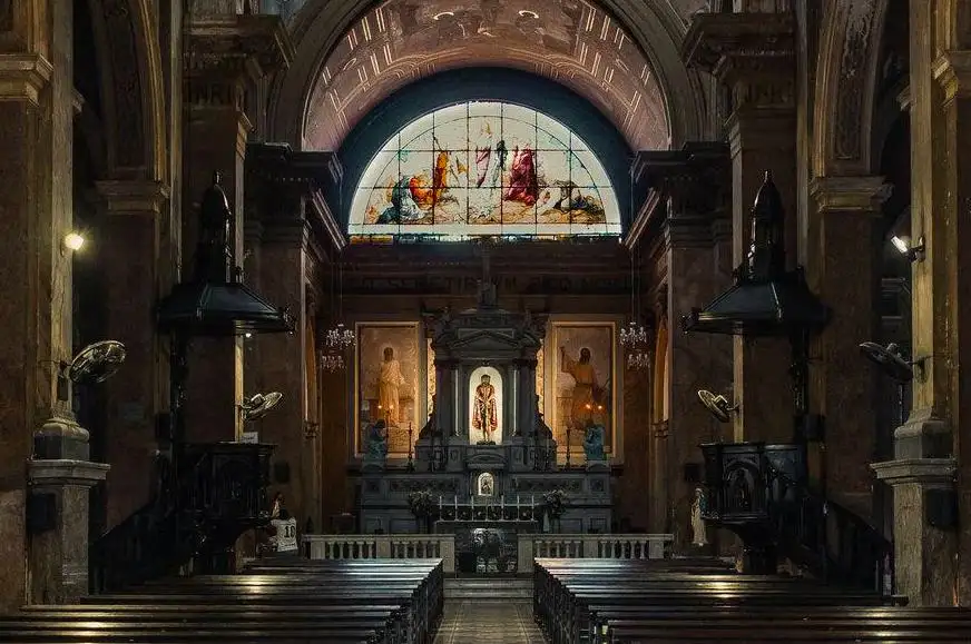 5 Perintah Gereja Katolik: Panduan Lengkap Yang Mudah di Pahami