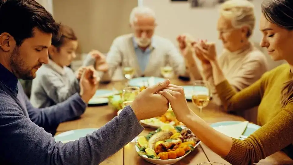 Doa Makan Kristen: Makna, Contoh, Dan Manfaatnya