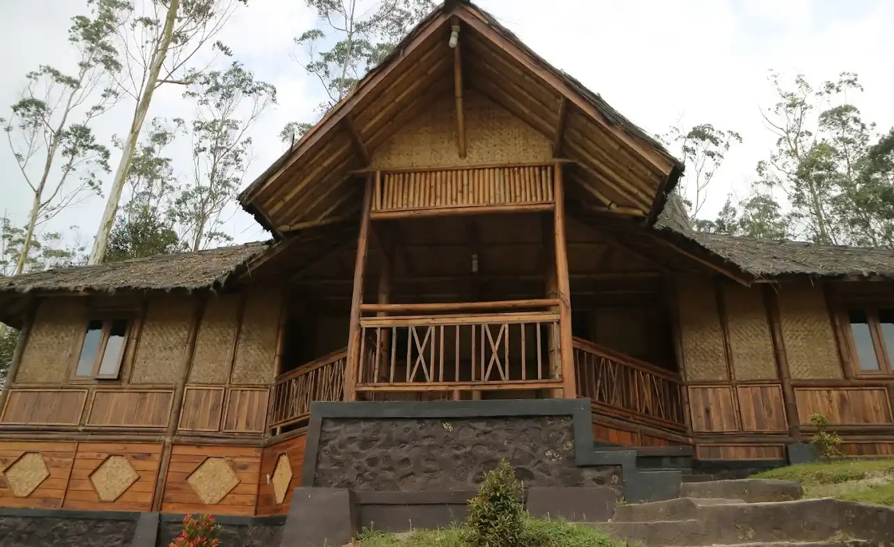 eMTe Highland Resort Ciwidey: Kamar, Fasilitas, Rute