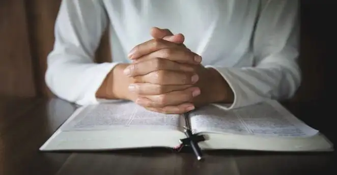 Kumpulan Doa Permohonan Umat Katolik yang Penuh Makna